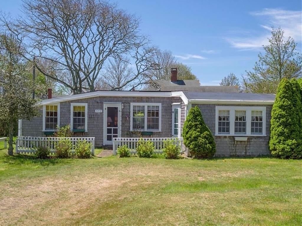Photo of Nantucket vacation rental property at 32 New Street Siasconset, MA 02564