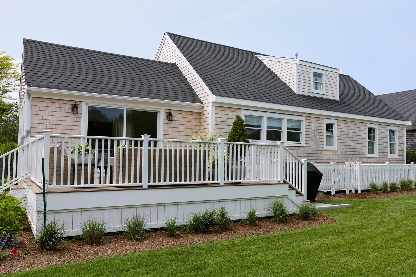 13 1/2 Bartlett Road photo 2