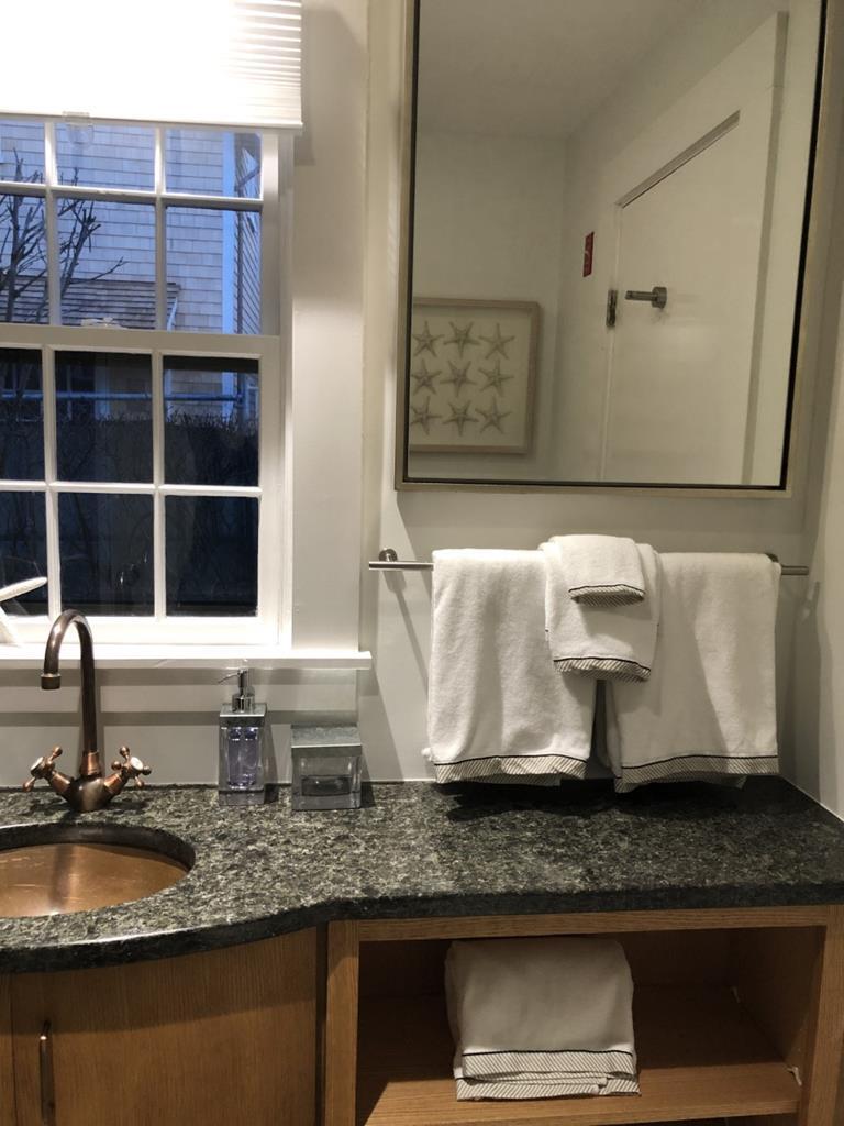1 MacKay Way photo 17