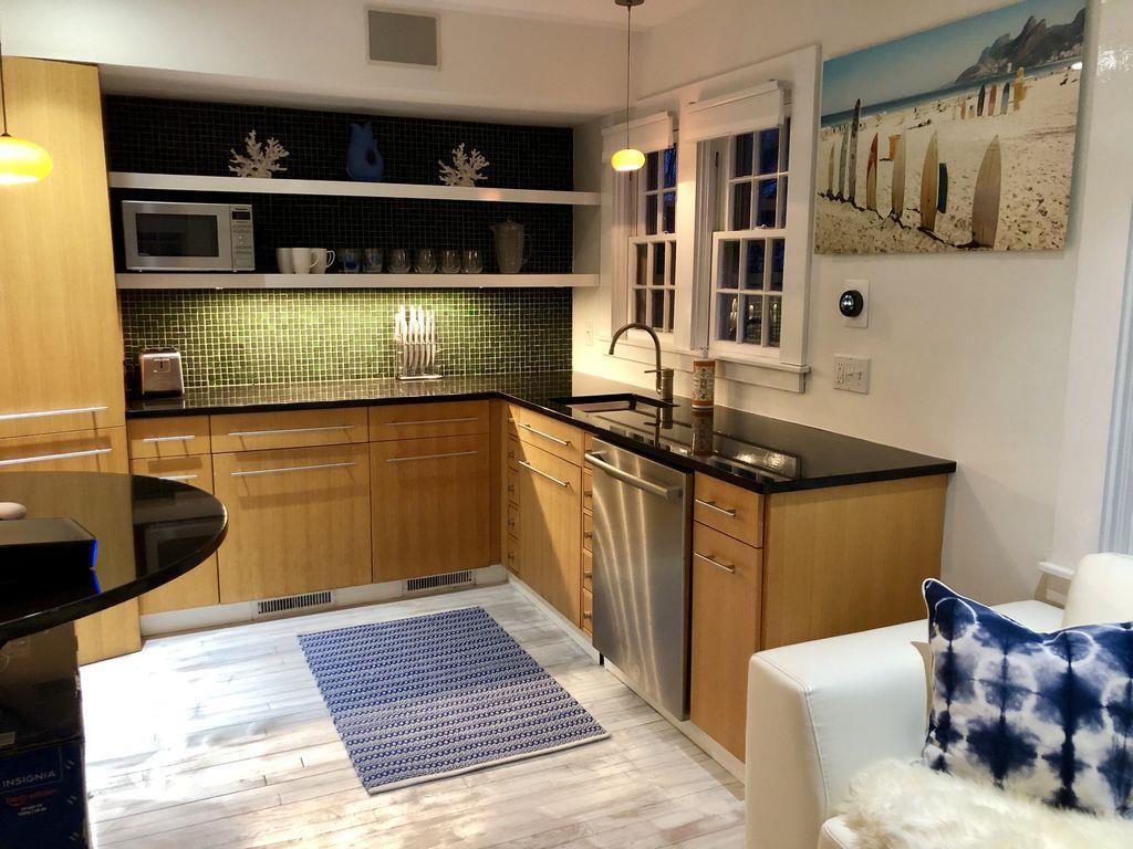 1 MacKay Way photo 3