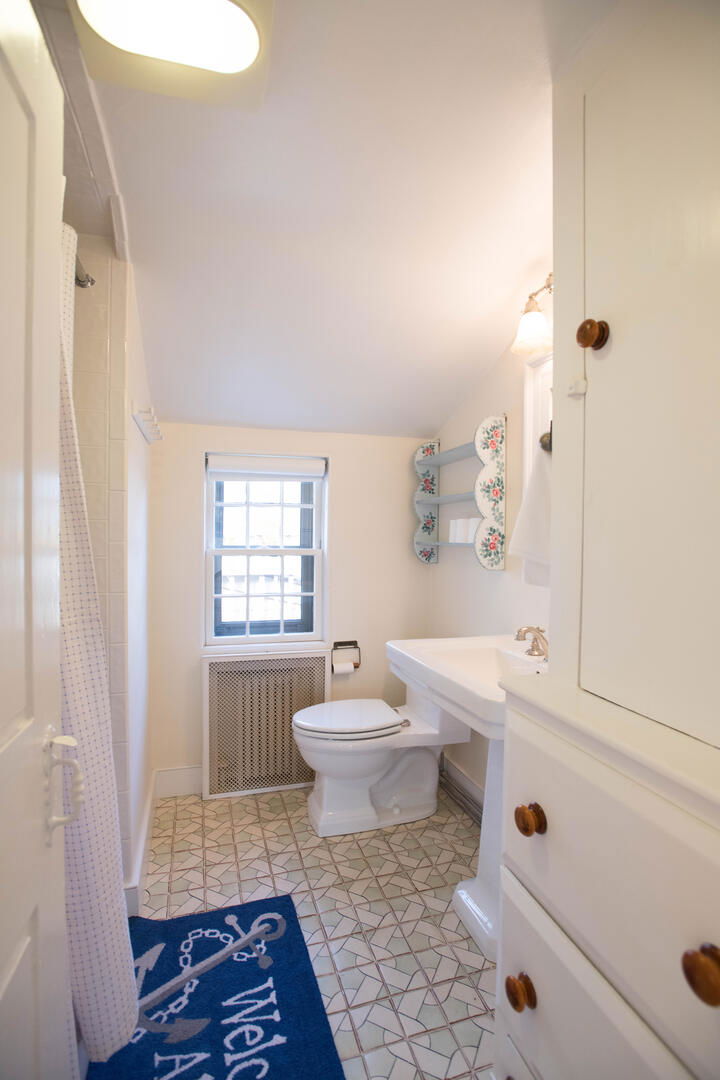 16 Pleasant Street photo 15