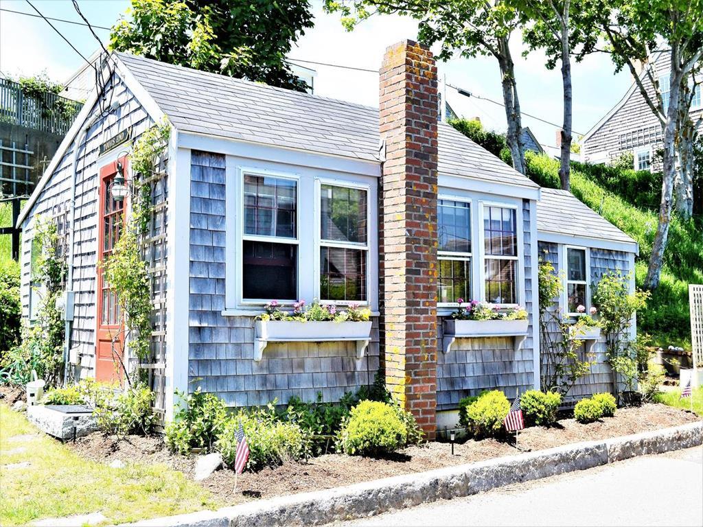 Photo of Nantucket vacation rental property at 8 Bank Street Siasconset, MA 02564