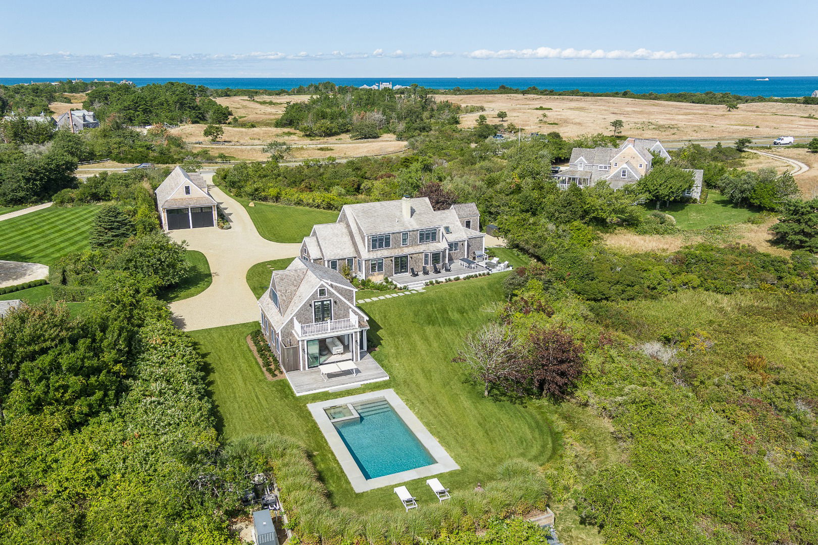 174 Cliff Road photo 32