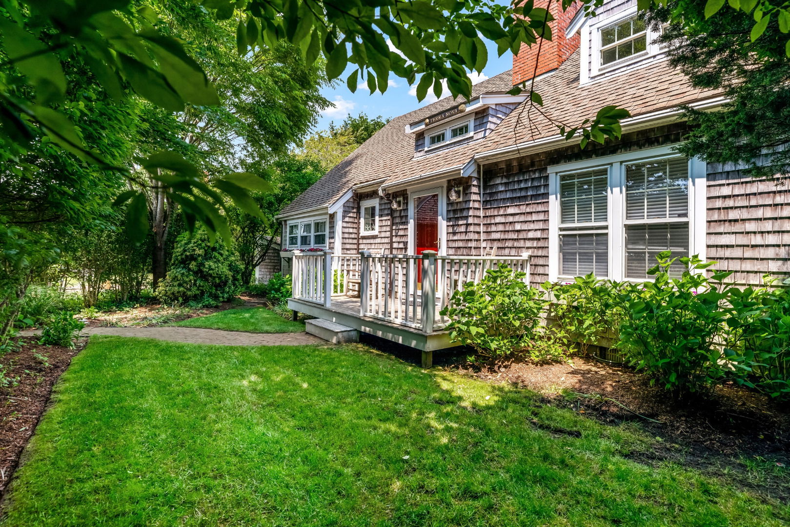 12 Netowa Lane photo 3