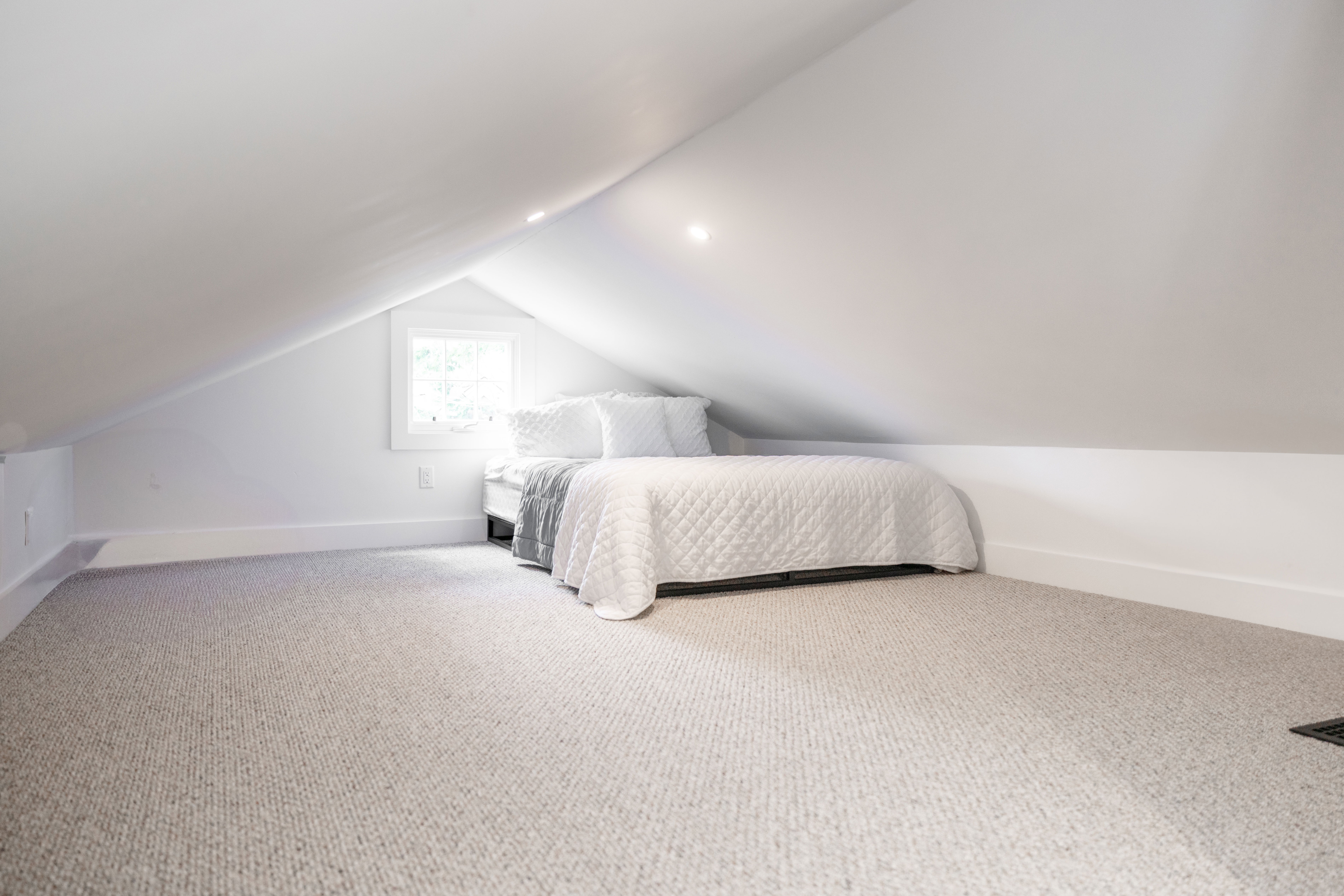 21R Vestal Street photo 17