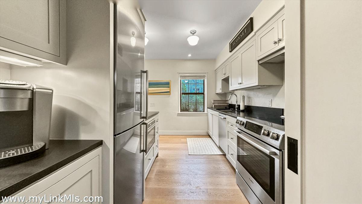 25 Broadway photo 9