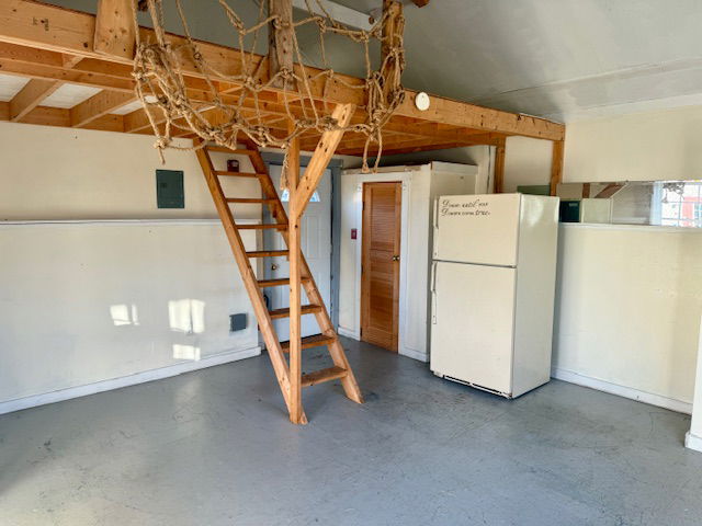 31 Western Avenue photo 14