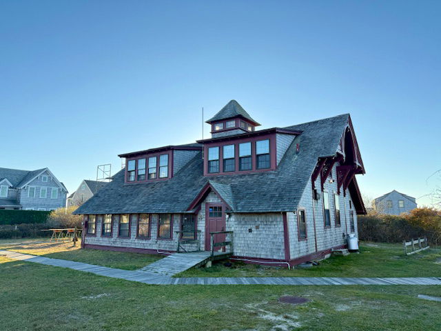 31 Western Avenue photo 6