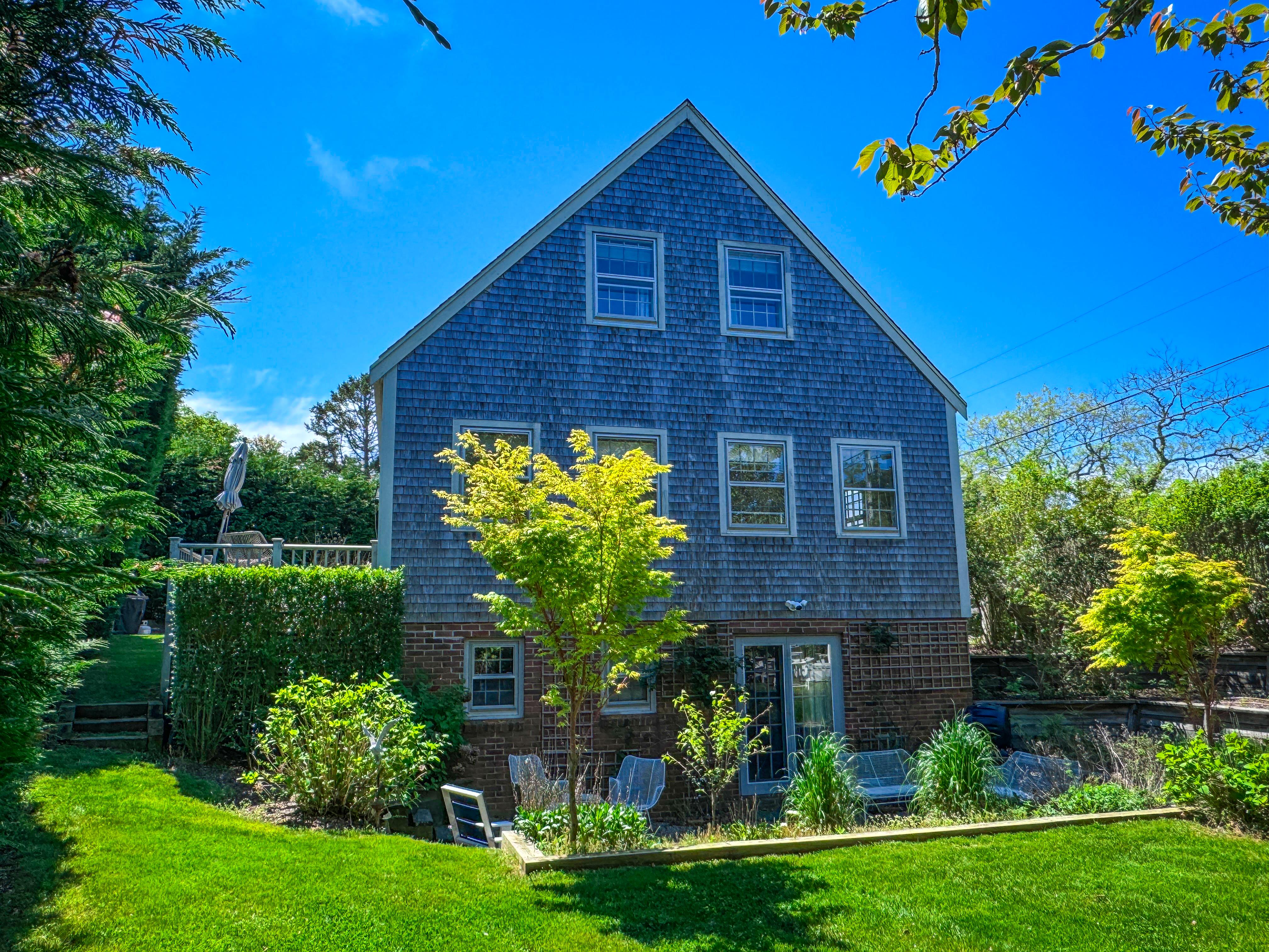 2 Saratoga Lane photo 12