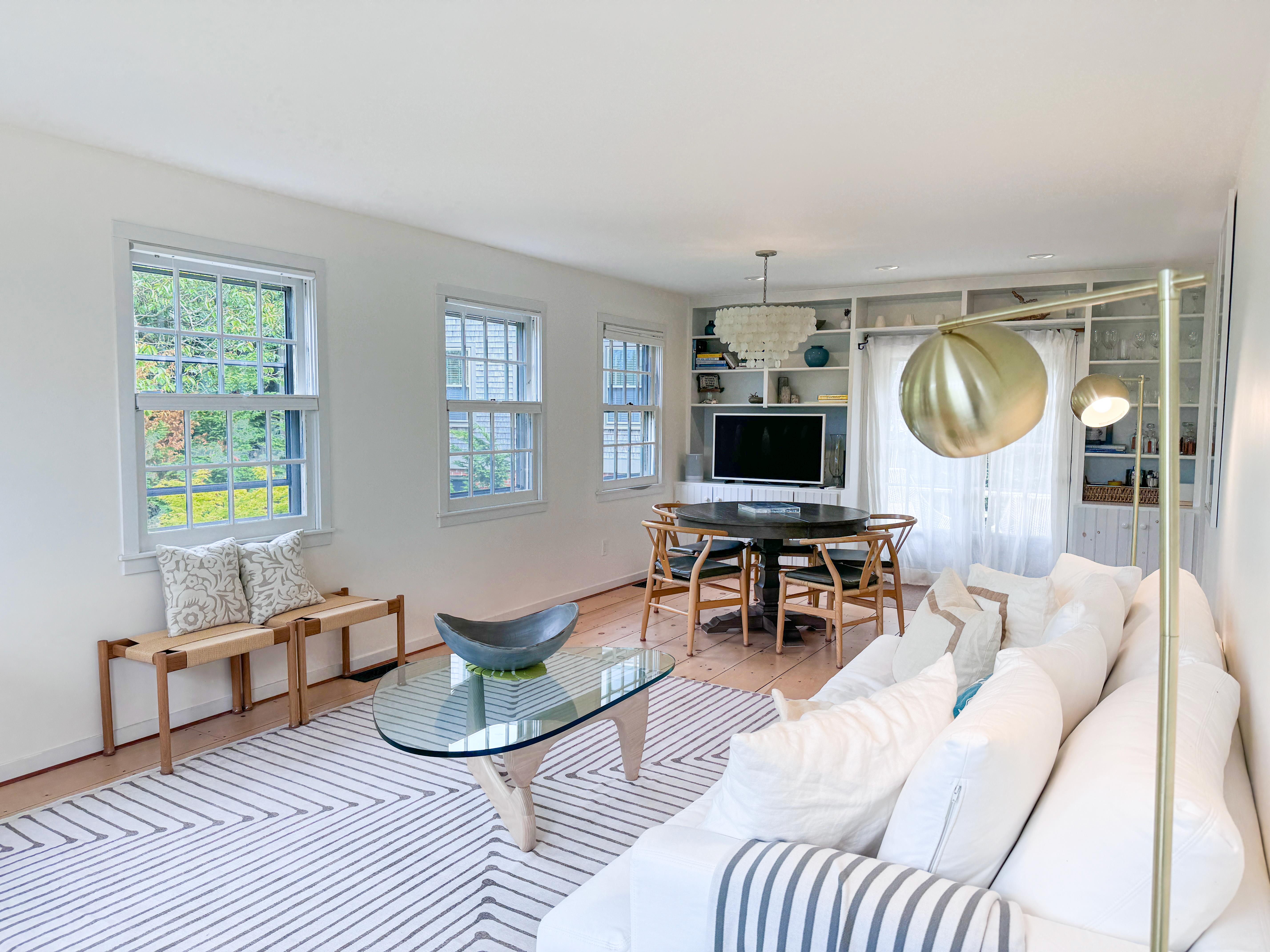 2 Saratoga Lane photo 4