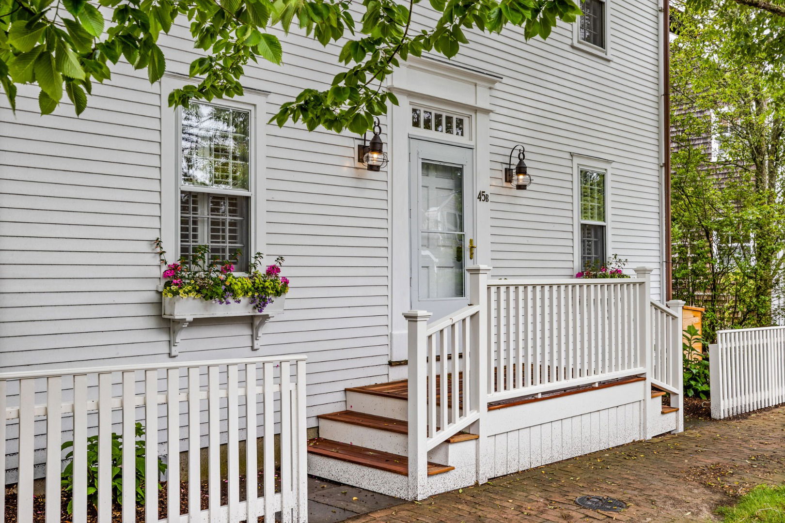 45 Pleasant Street photo 3