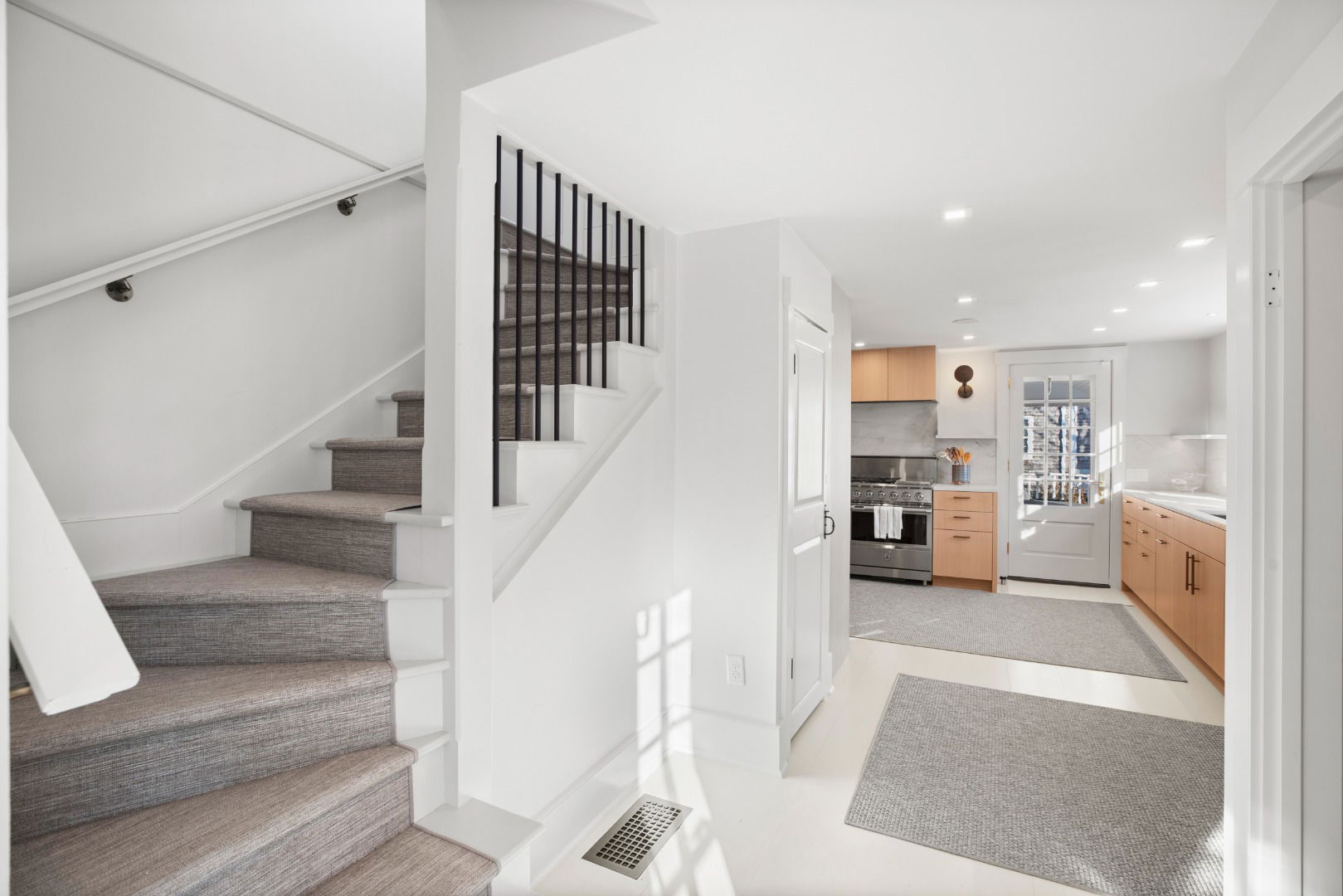 8 Ash Street photo 13