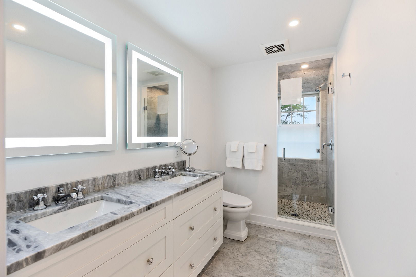 33- Vesper Lane photo 10