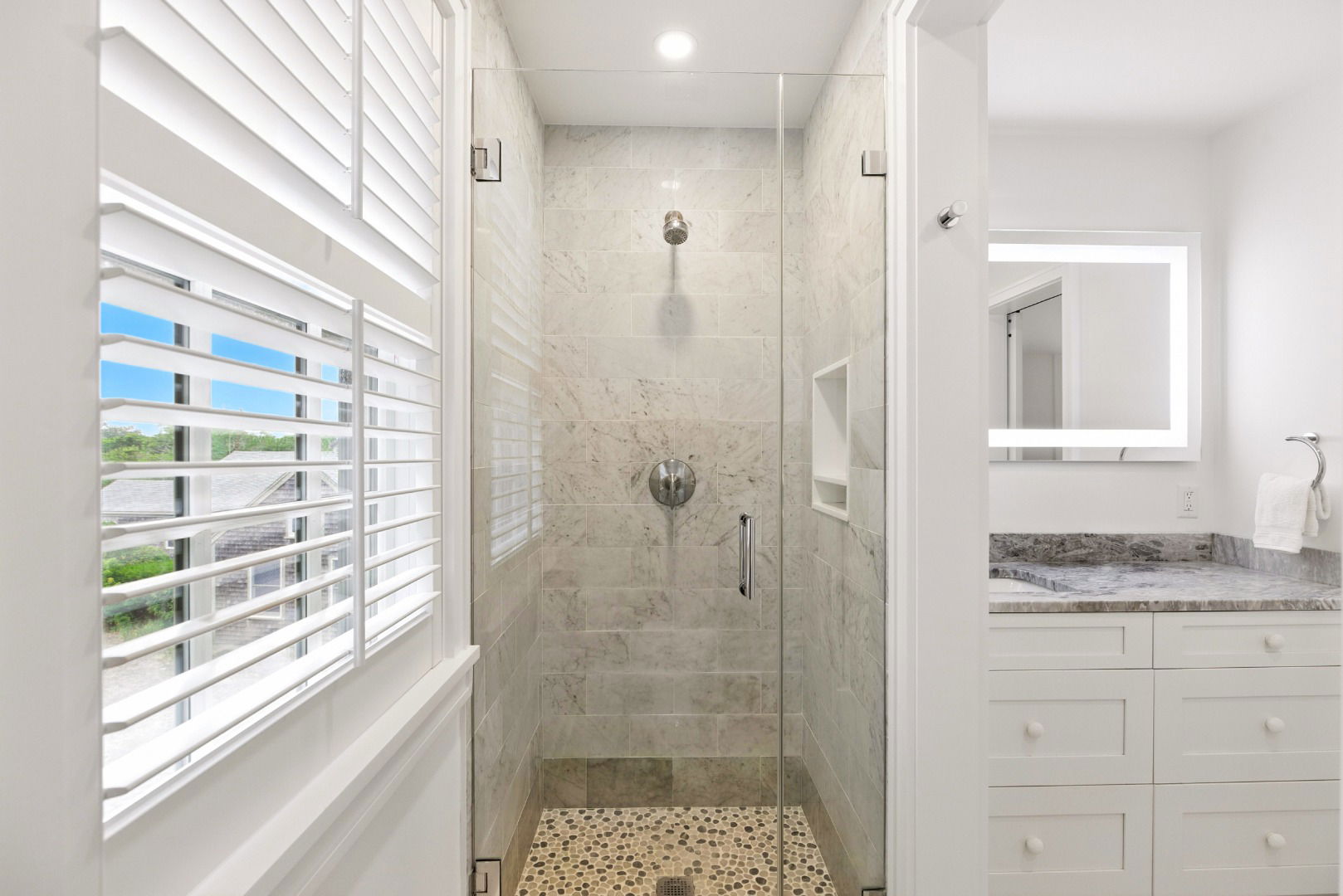33- Vesper Lane photo 12