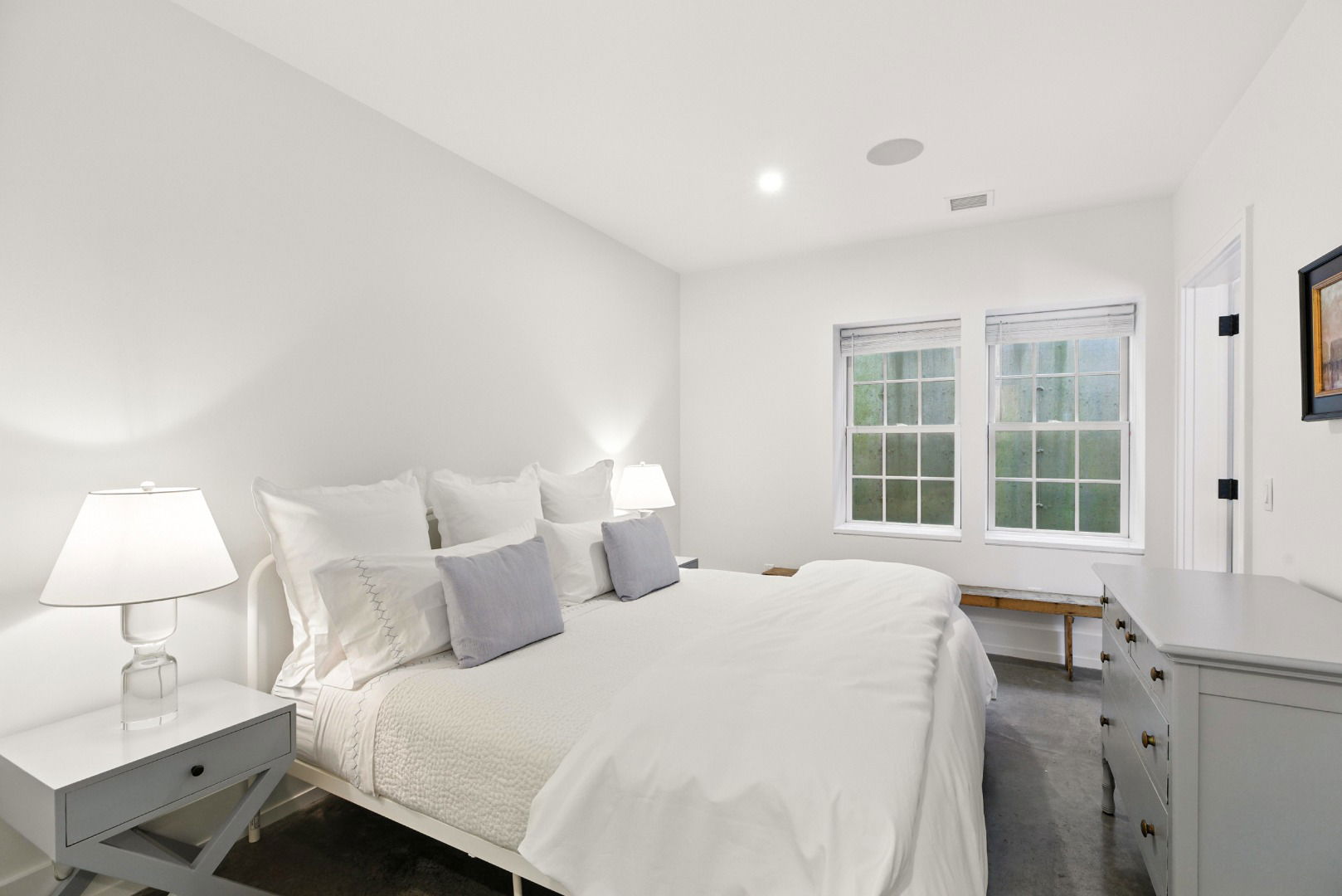 33- Vesper Lane photo 15