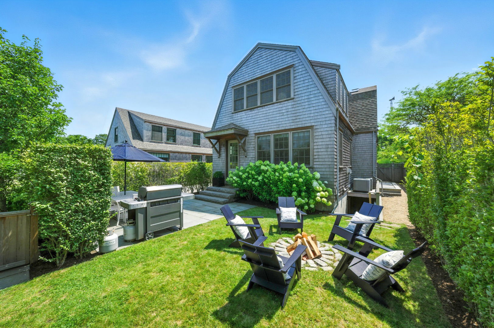 33- Vesper Lane photo 2