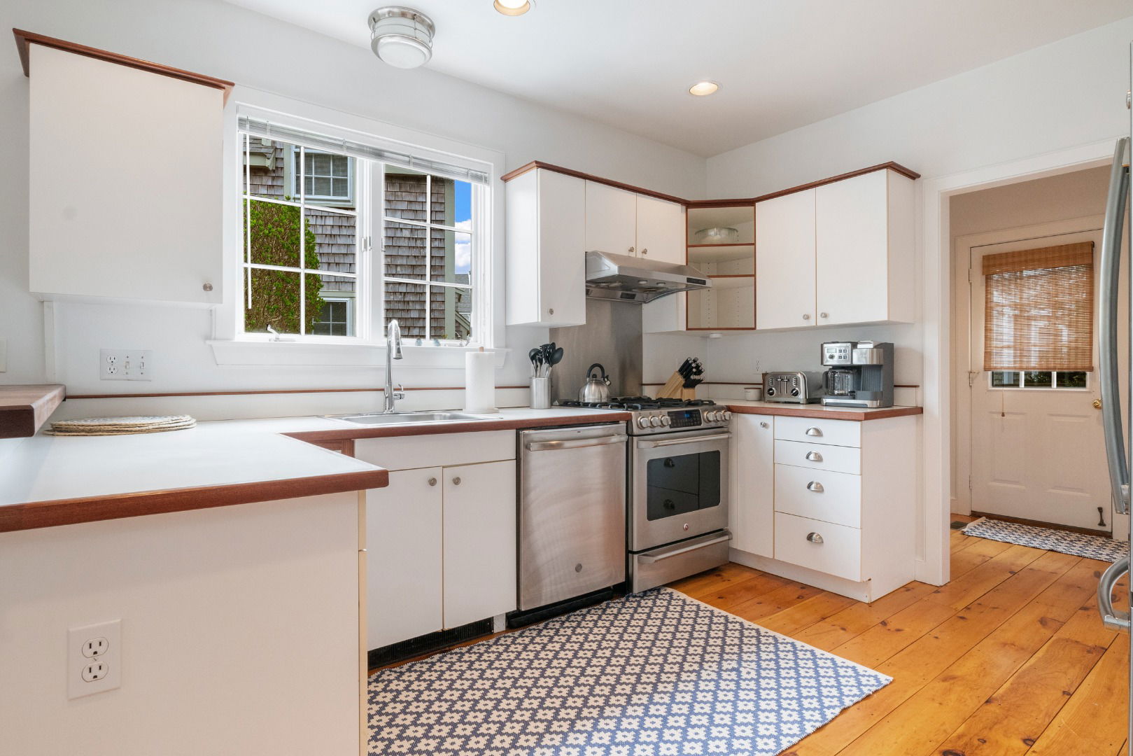 30 Washaman Avenue photo 20
