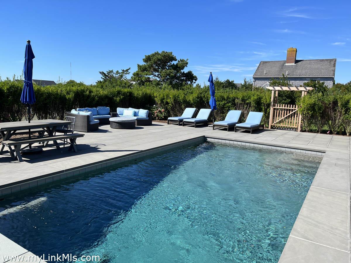13 Hendersons Drive photo 28