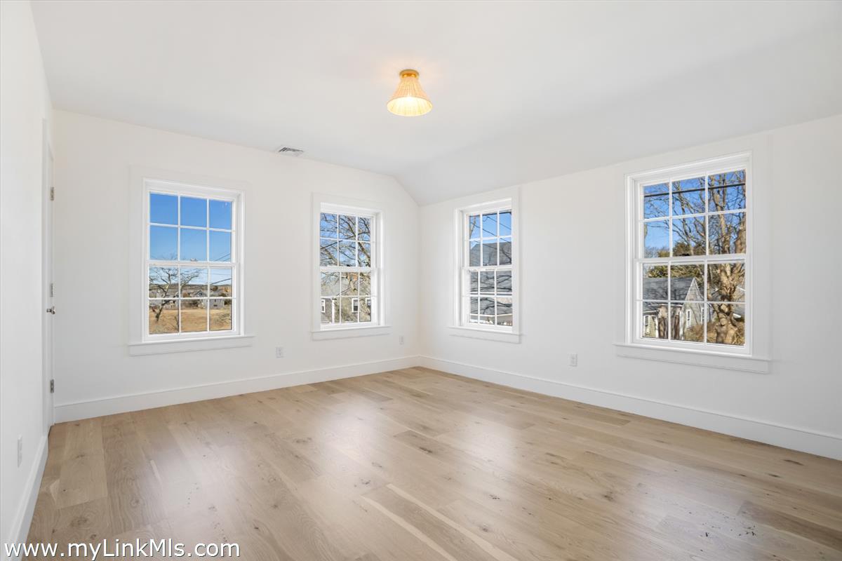 22 Vestal Street photo 33