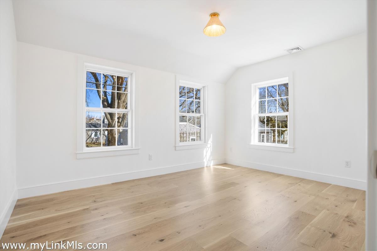 22 Vestal Street photo 34