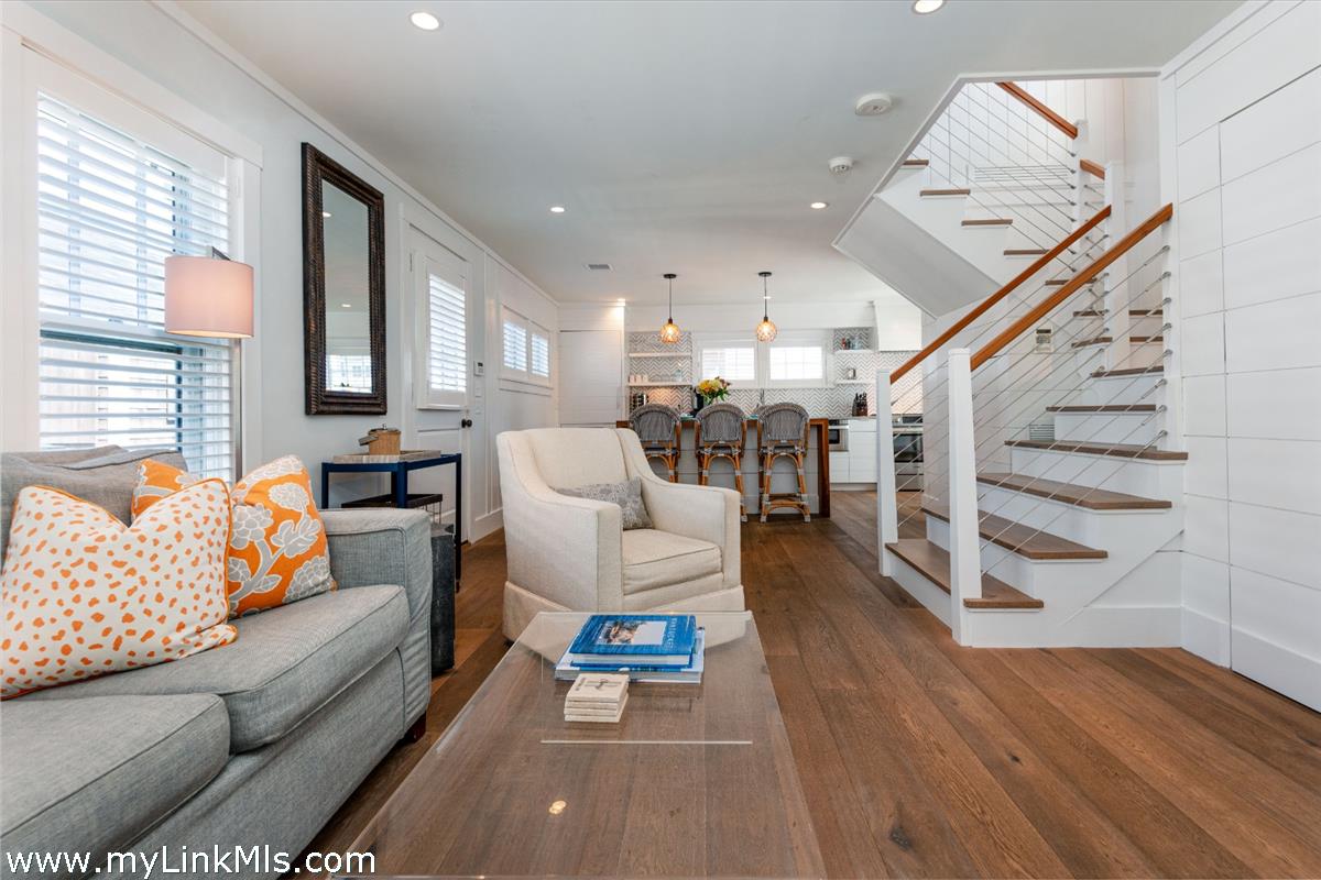 15 Meader Street photo 4