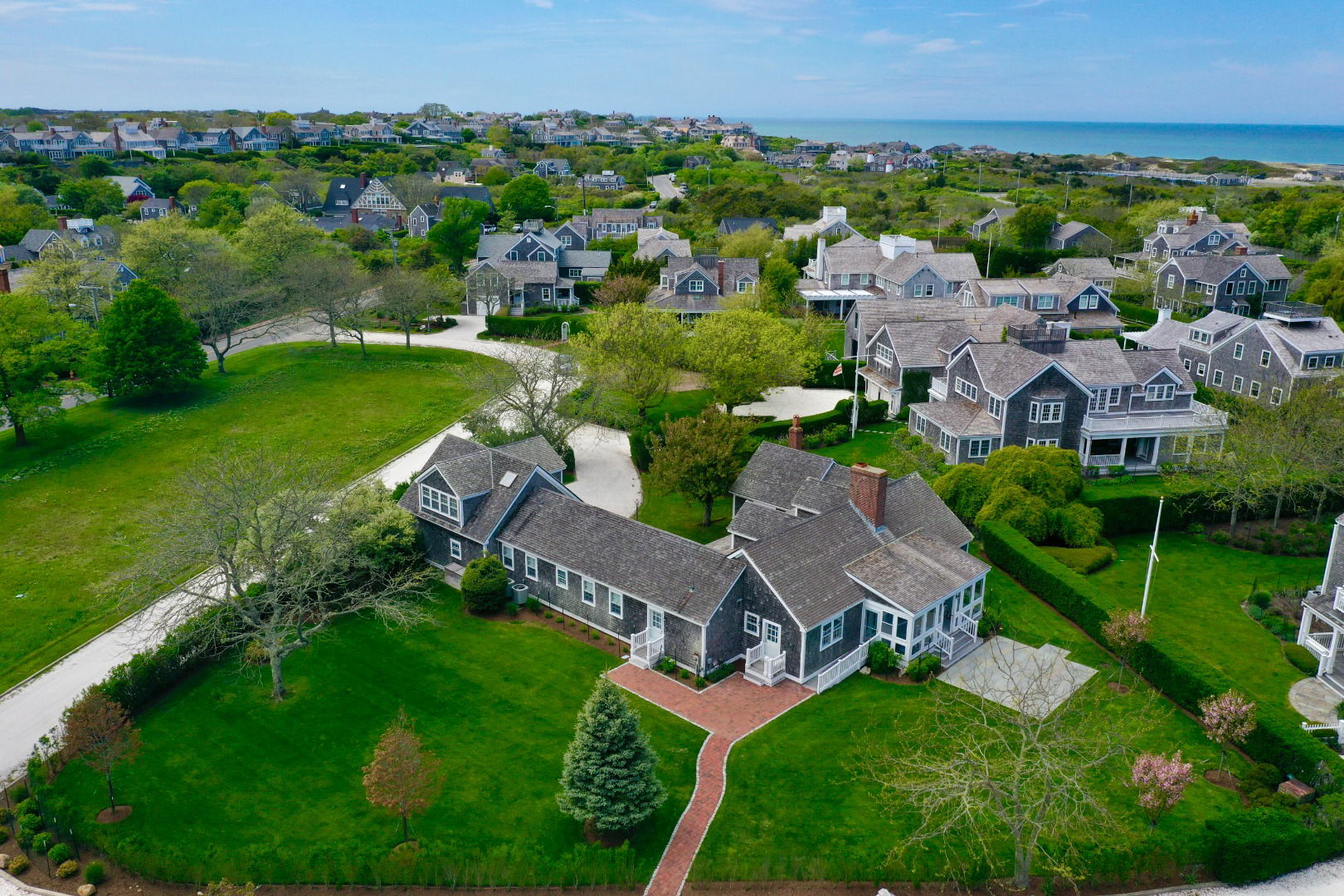 8 Brant Point Road photo 2