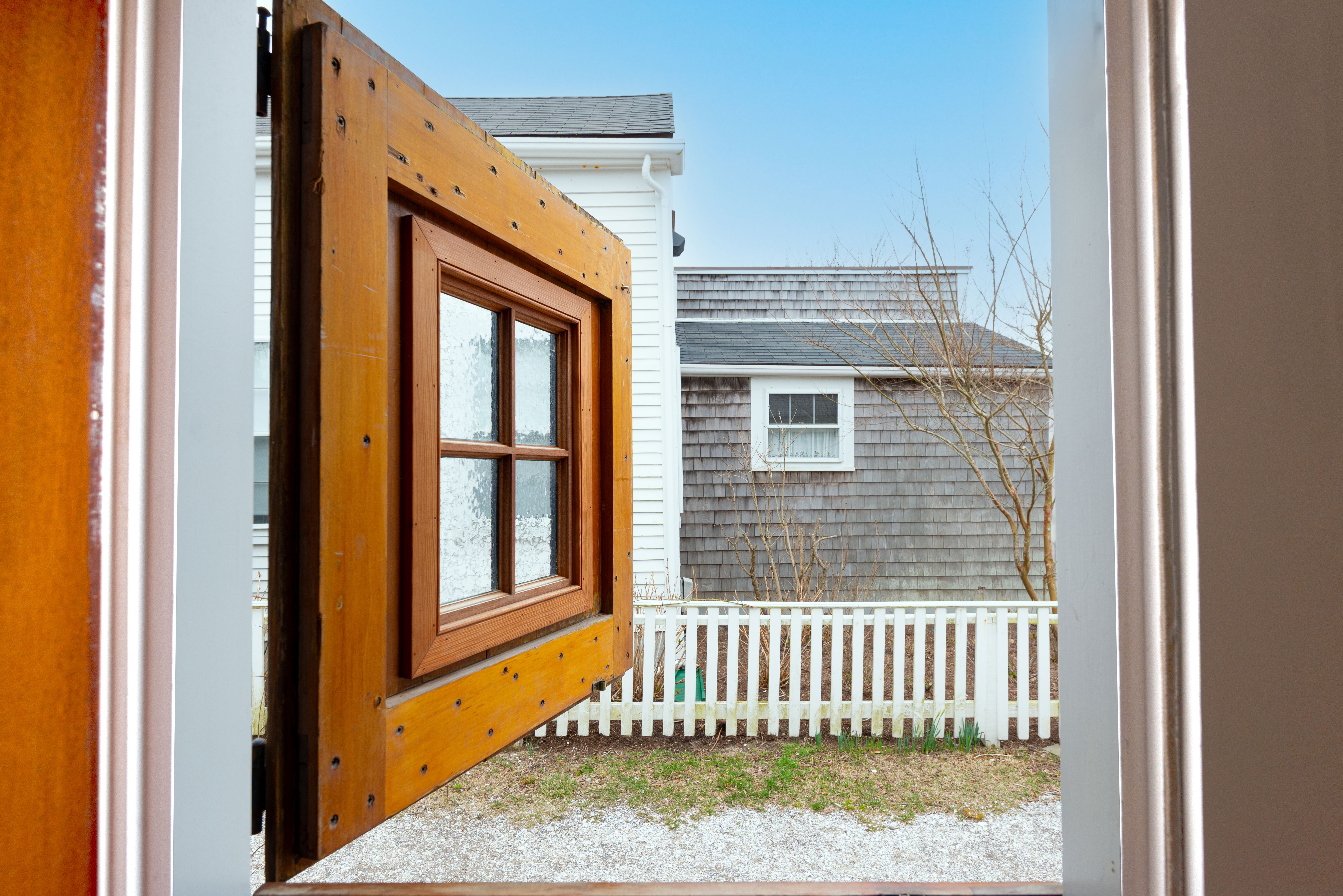 2 Elbow Lane photo 3
