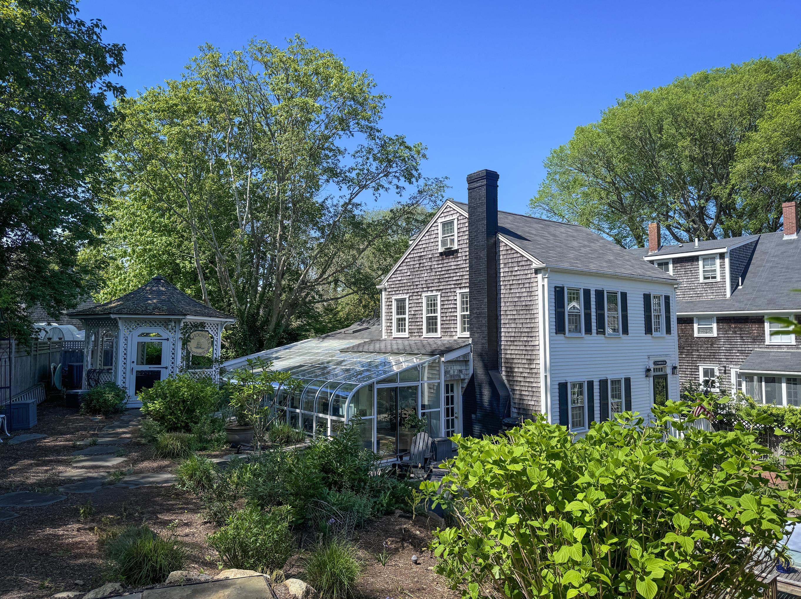 33 Pleasant Street photo 23