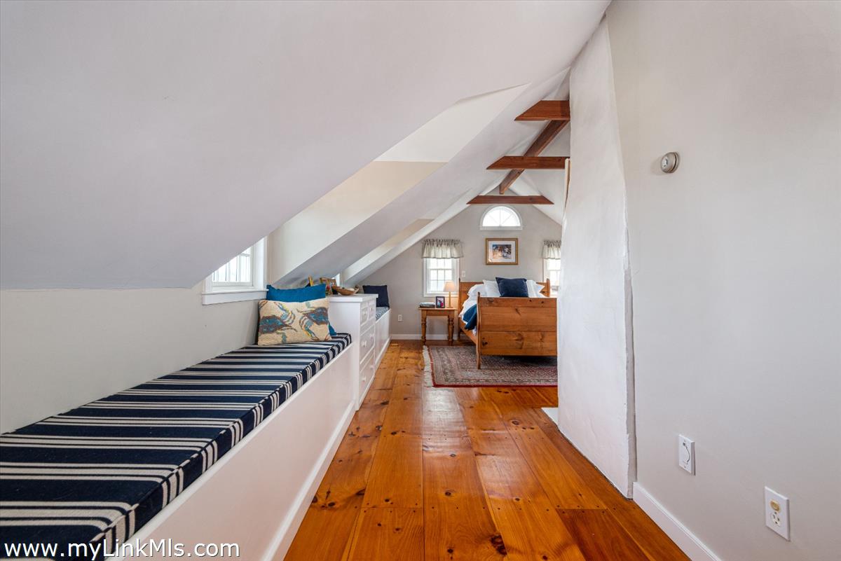 6 Marion Avenue photo 15