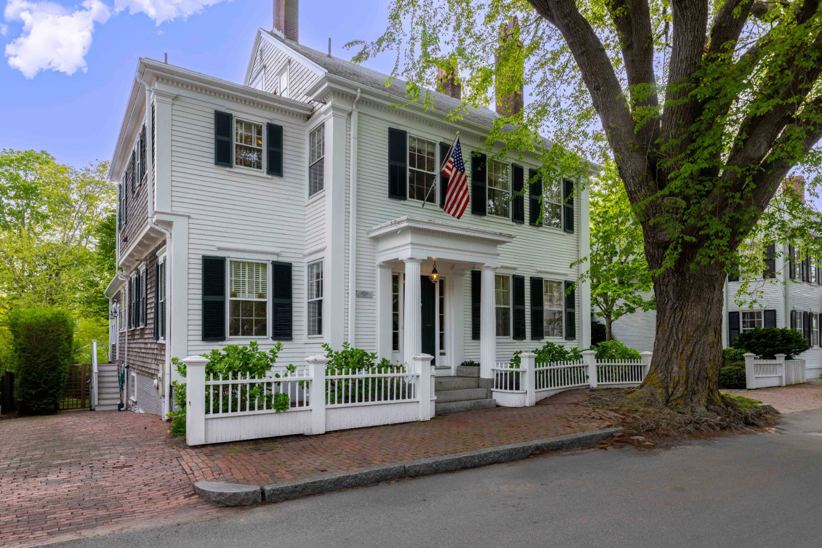 Photo of Nantucket vacation rental property at 9 Pleasant Street, Nantucket MA 02554