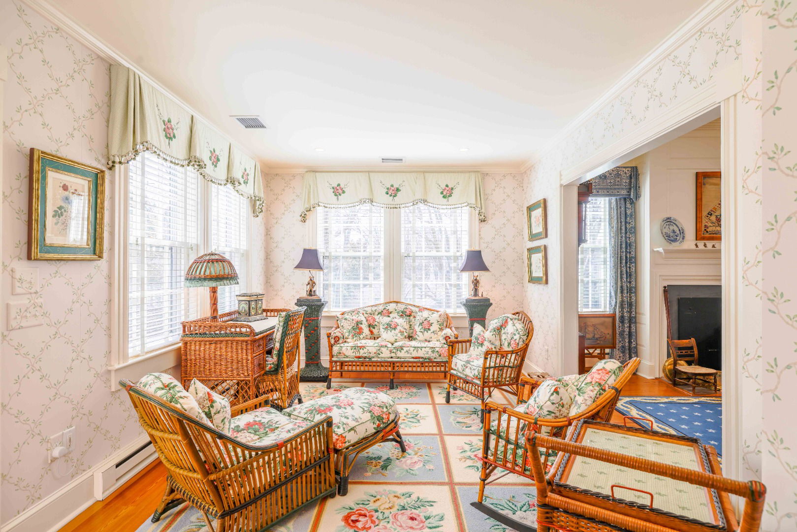 9 Pleasant Street photo 16