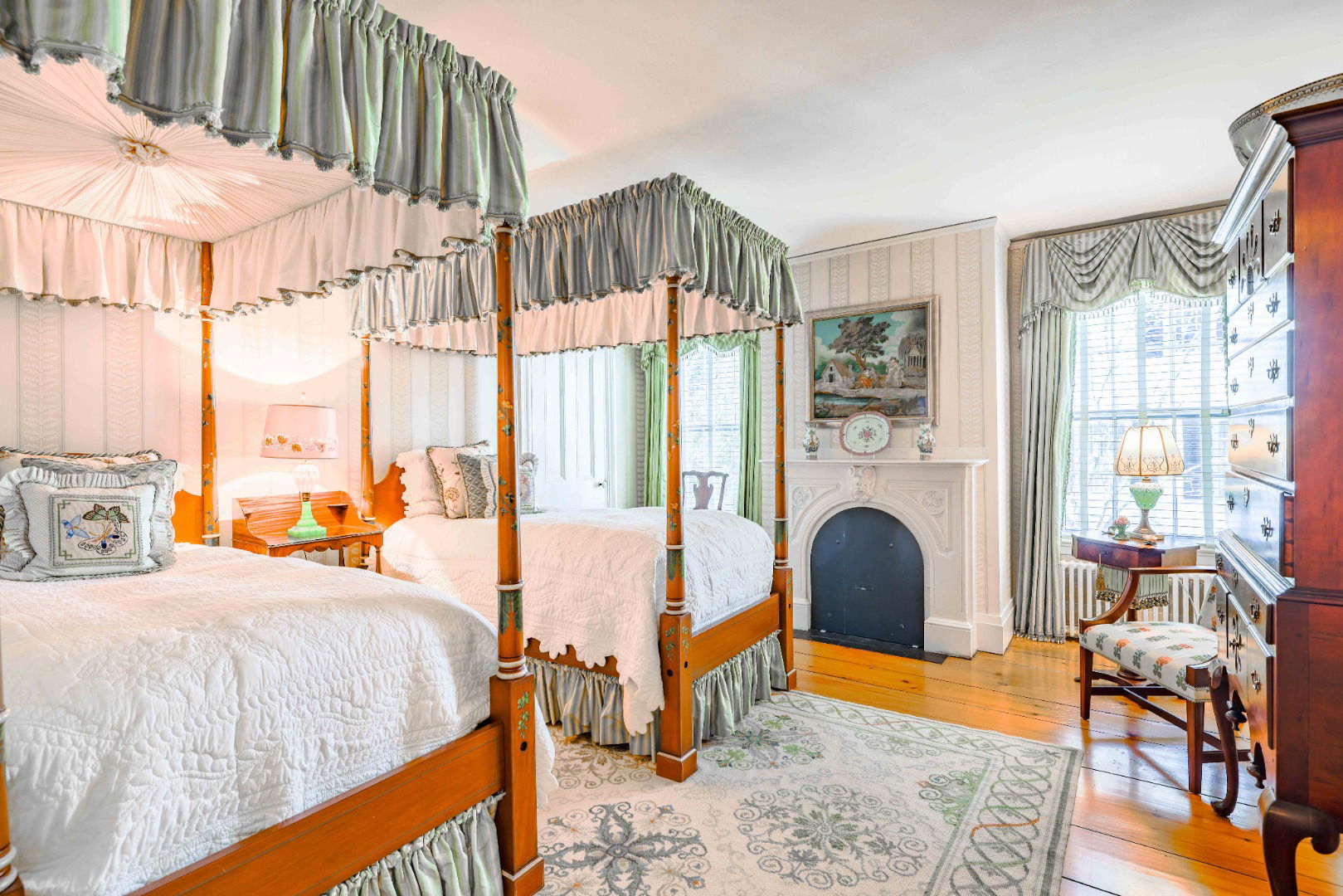 9 Pleasant Street photo 33
