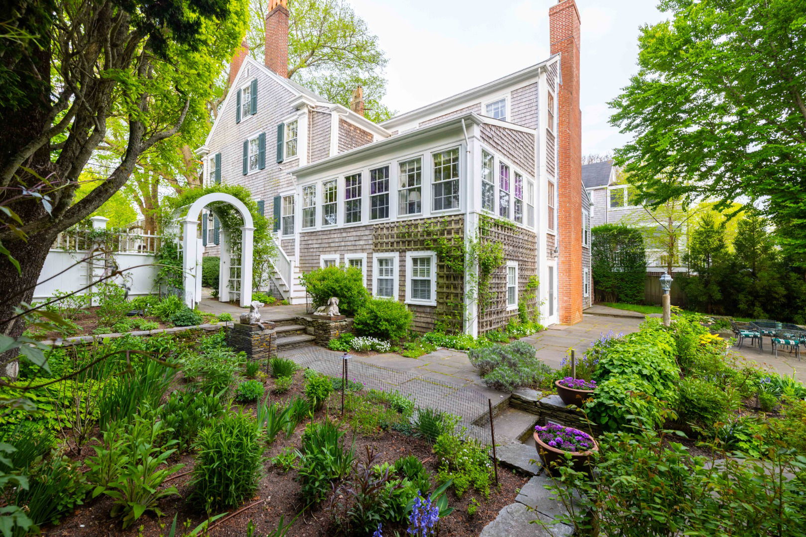 9 Pleasant Street photo 4