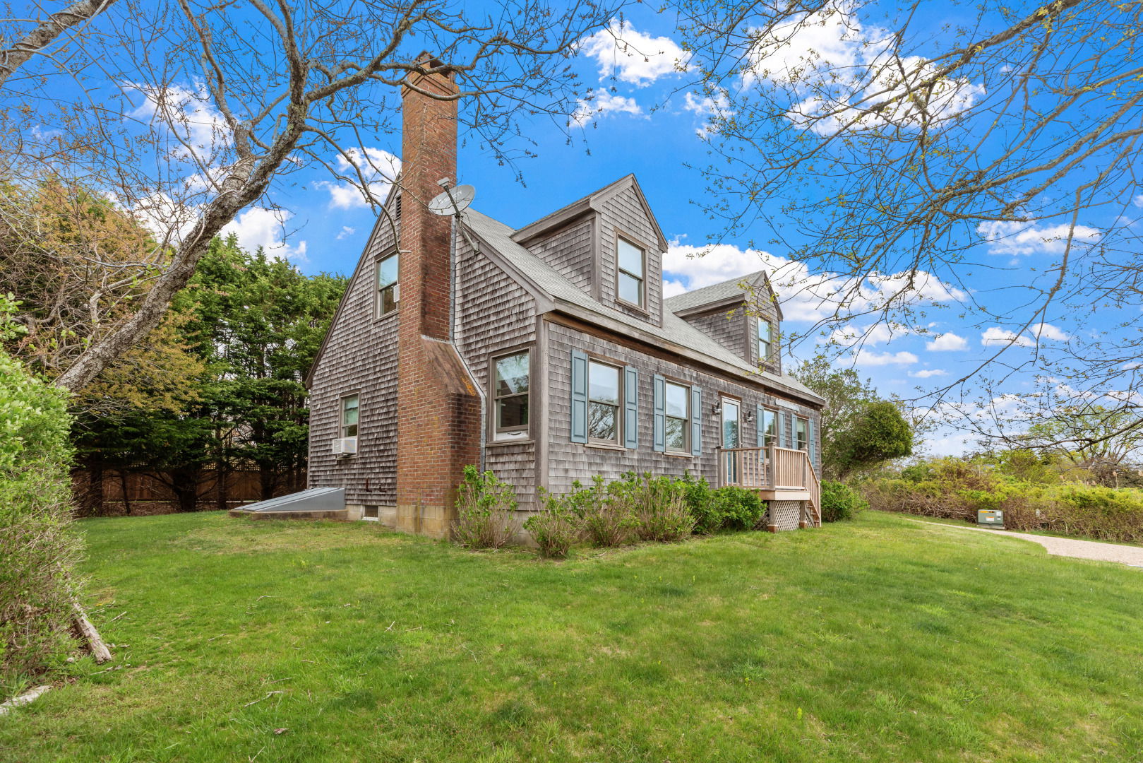 47 West Chester Street photo 2