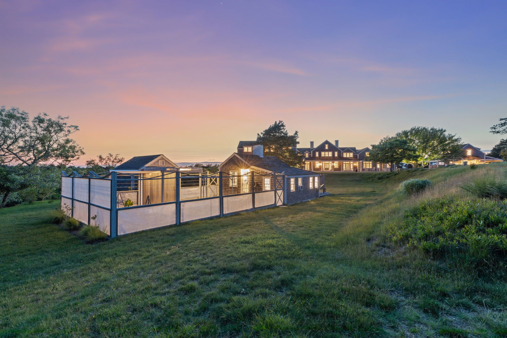 14 Bassett Road photo 113