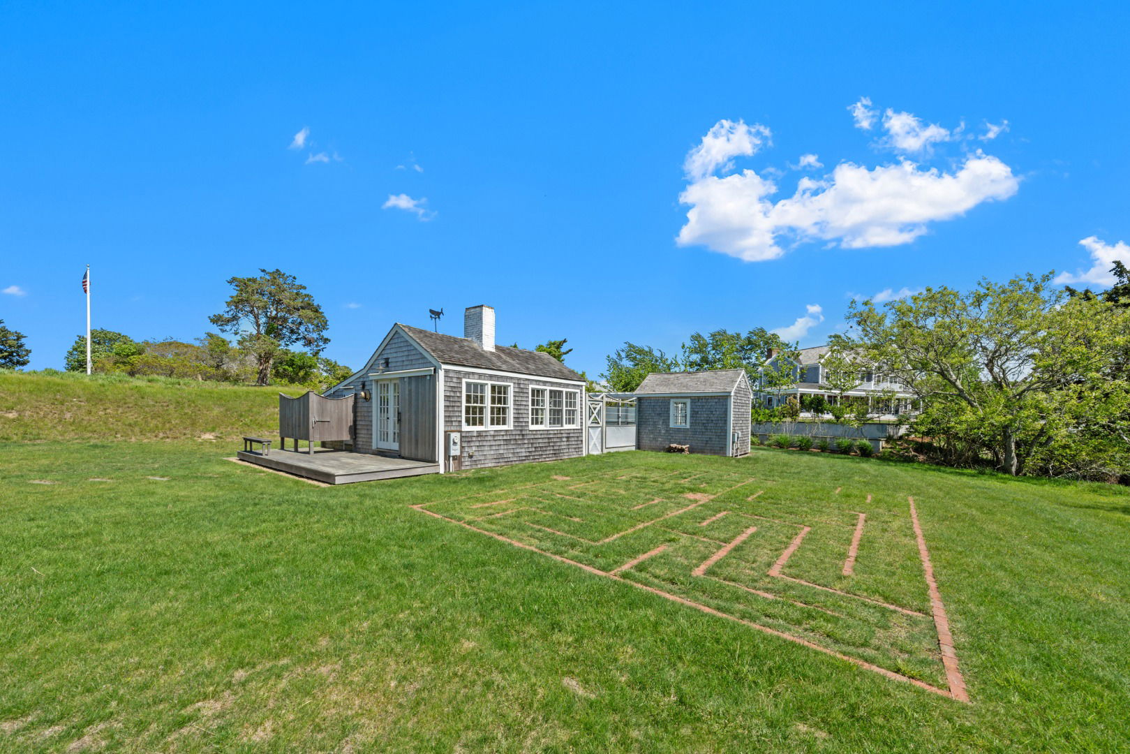 14 Bassett Road photo 92