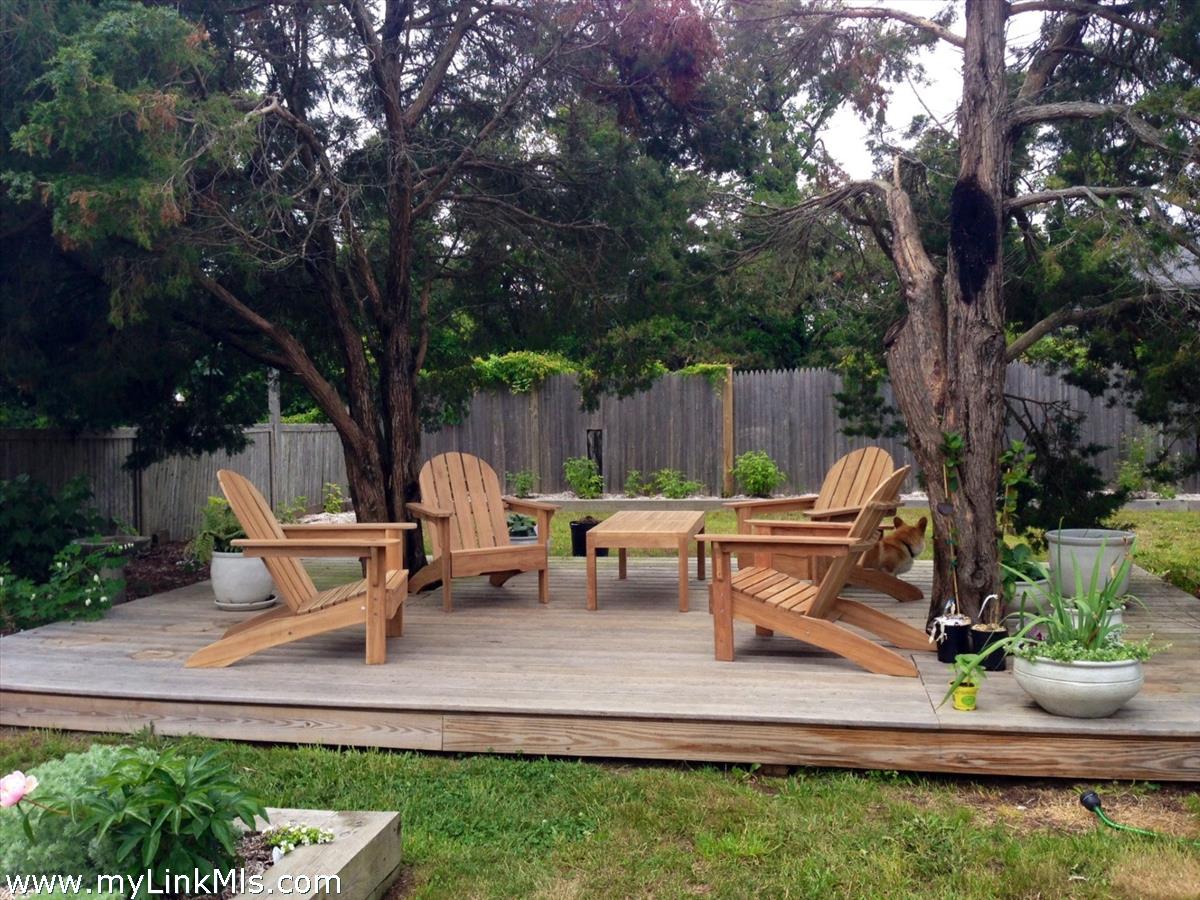 11 Perry Lane photo 5