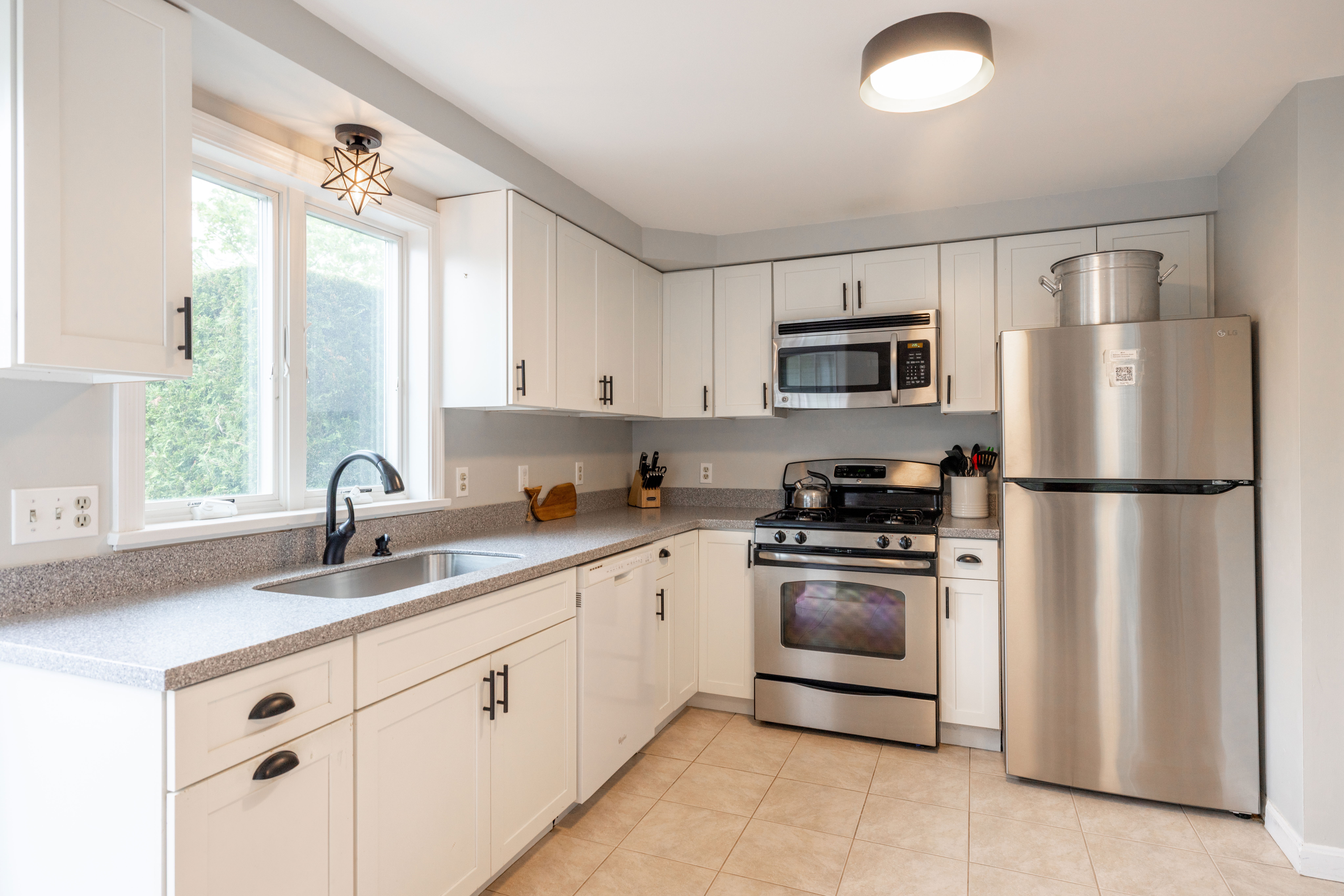 16 Atlantic Avenue photo 22