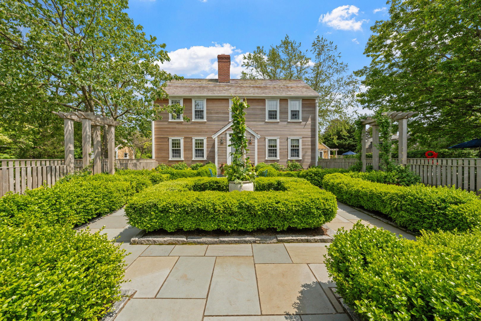 45 Brewster Road photo 2
