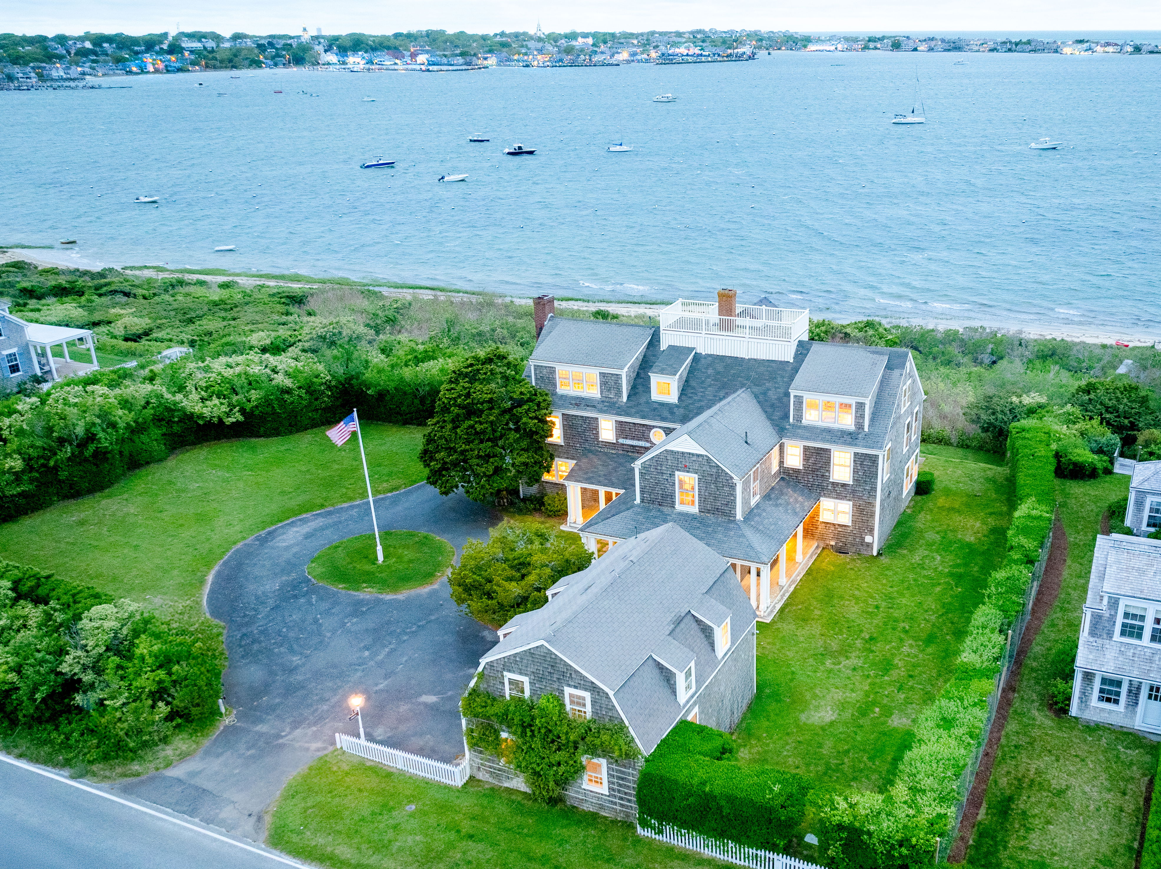 52 Monomoy Road photo 4