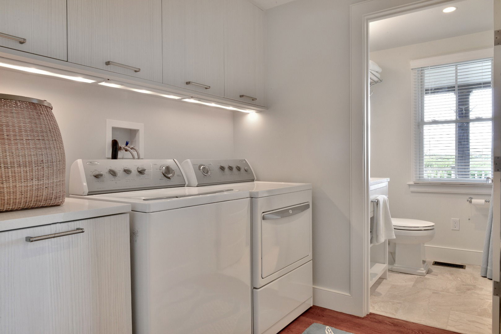 11 Columbus Avenue photo 22