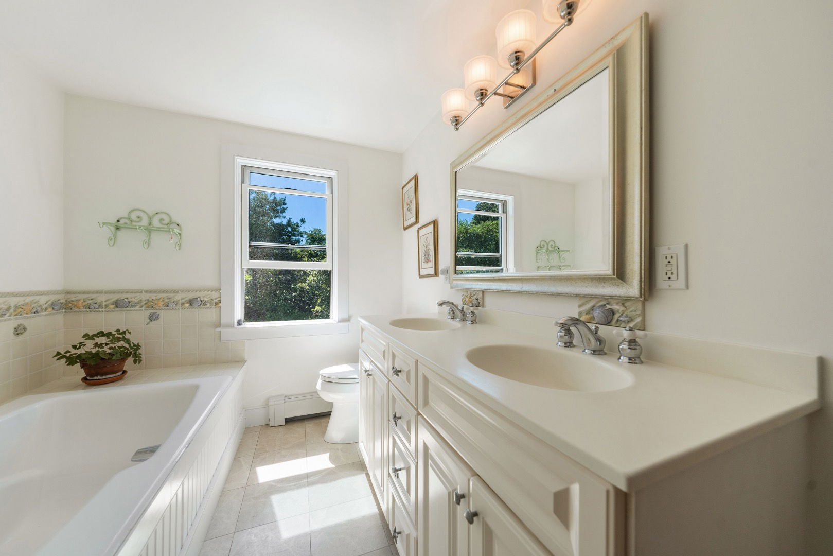 12 Longwood Drive photo 44