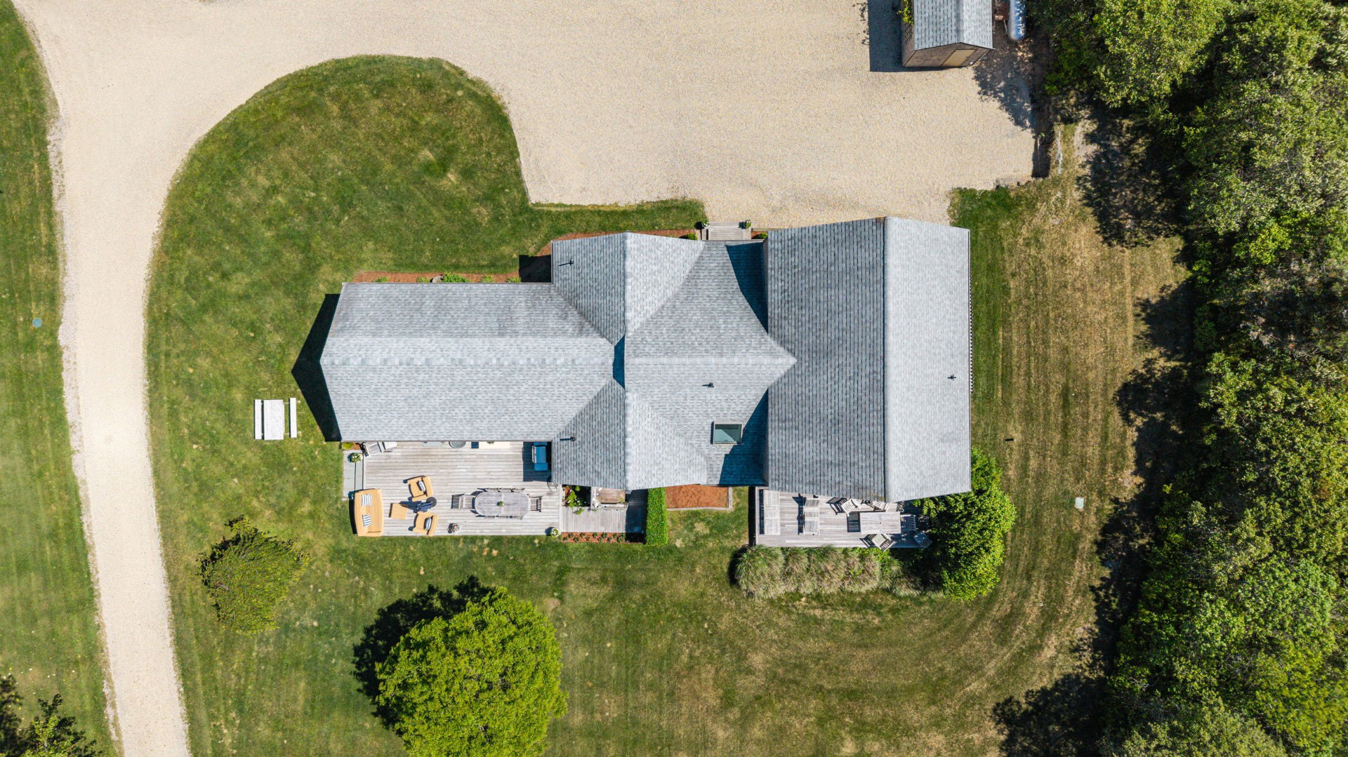 12 Longwood Drive photo 5