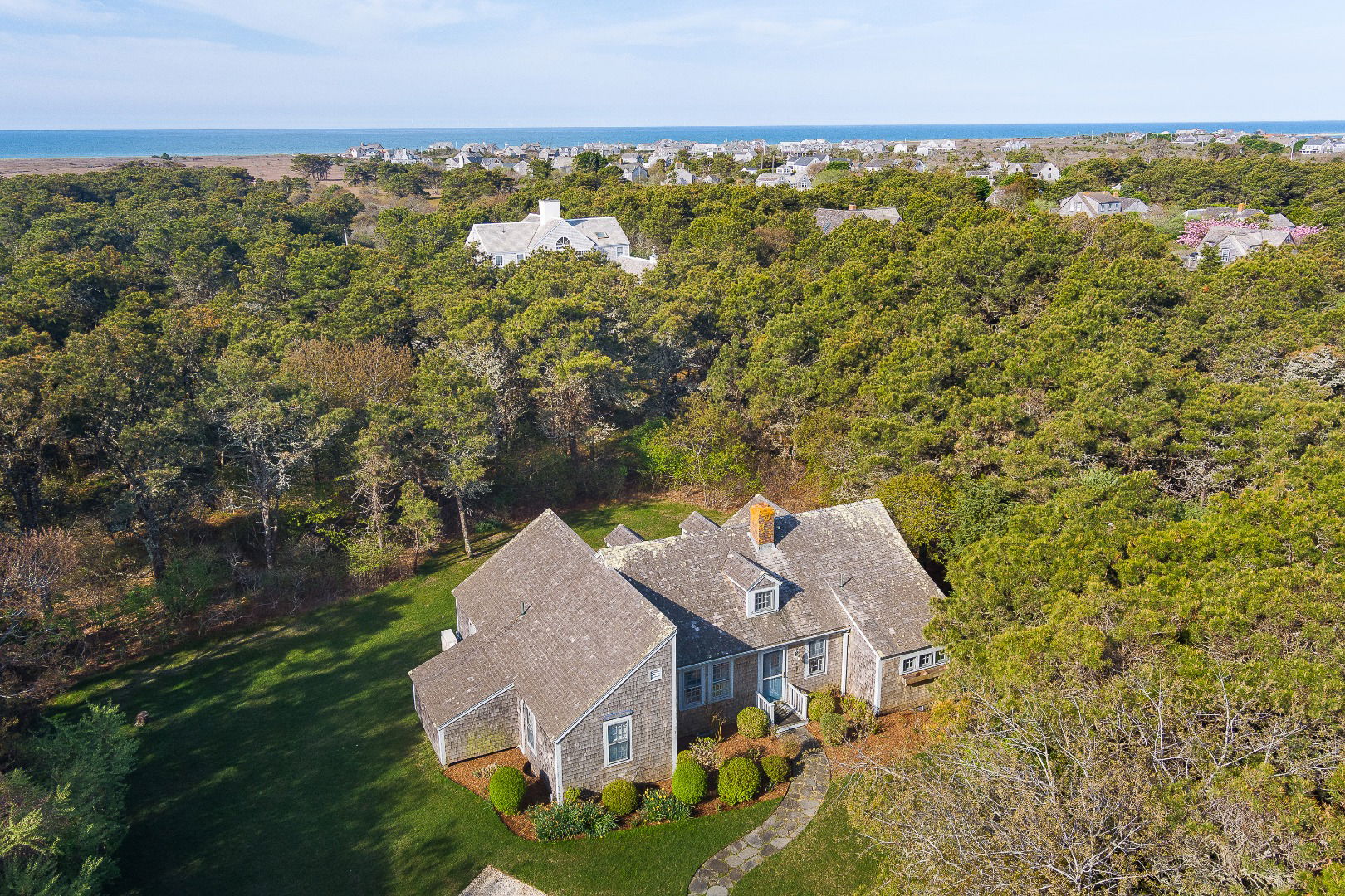 19 Ahab Drive photo 2