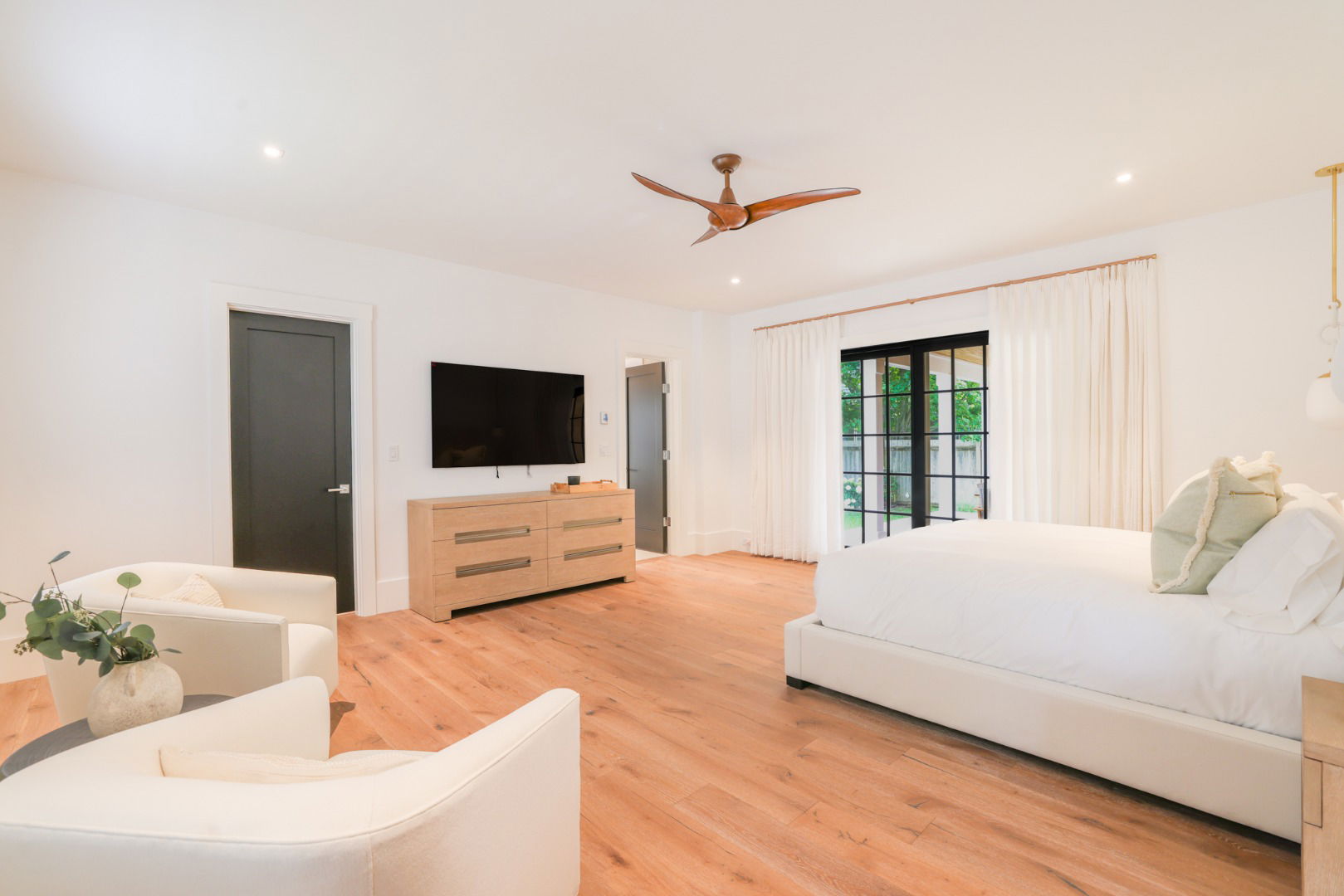 12 Derrymore Road photo 15