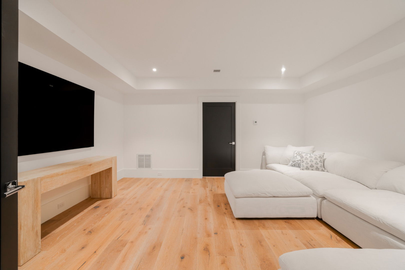 12 Derrymore Road photo 25