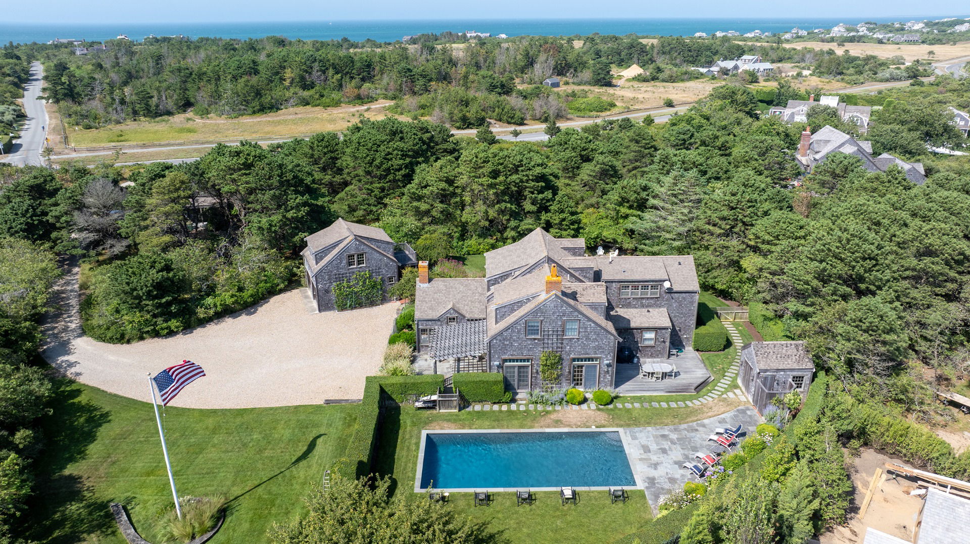 196 Cliff Road photo 3