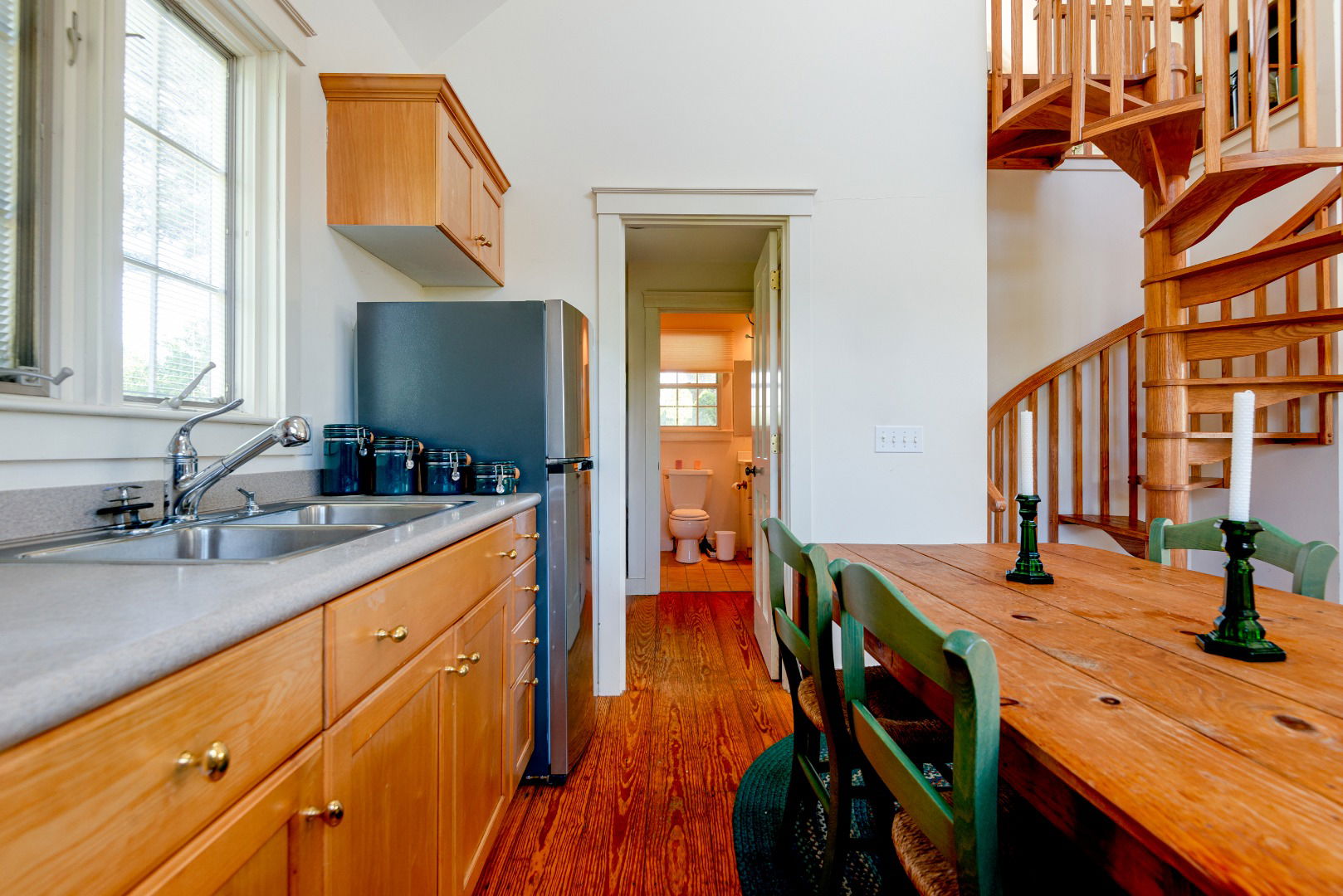 196 Cliff Road photo 32