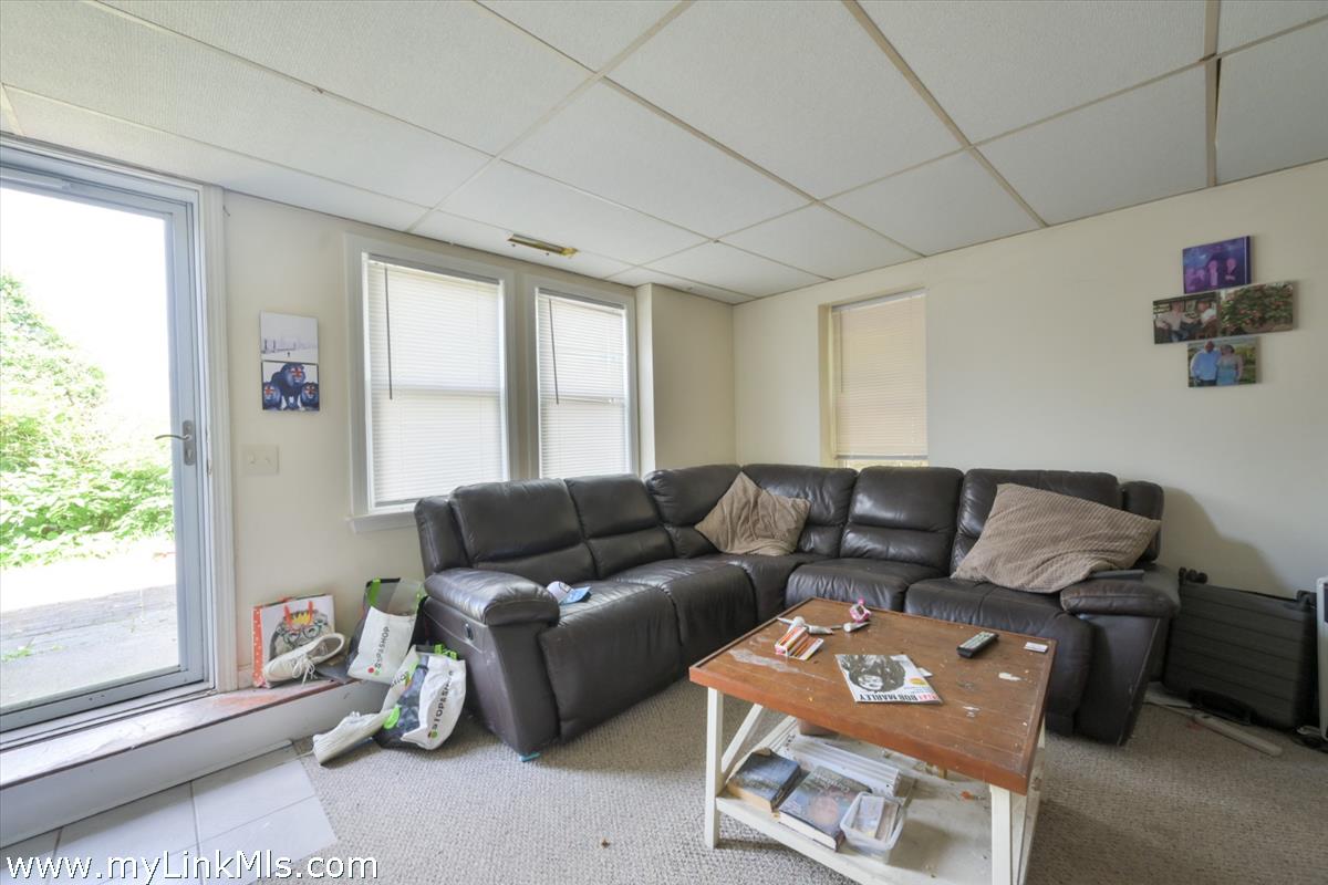 20 Pine Grove Road photo 13