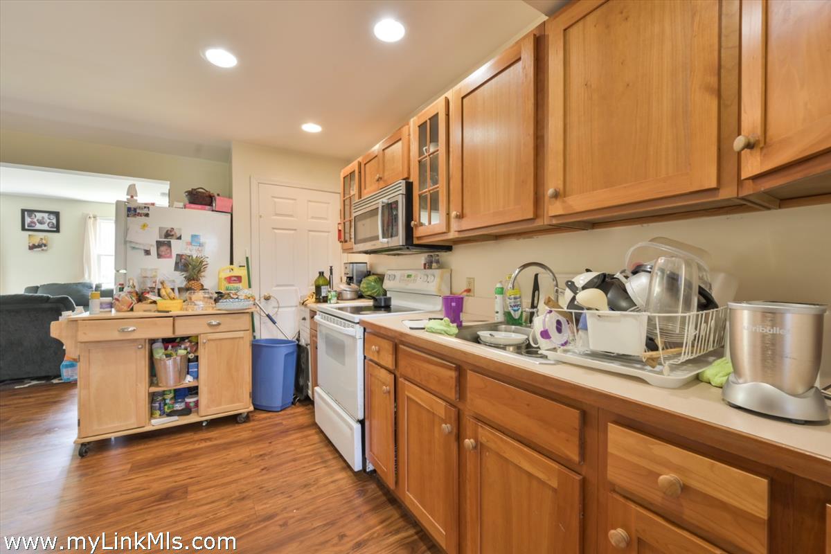 20 Pine Grove Road photo 2